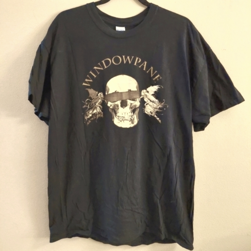 Windowpane skull and fairies band concert t shirt. Size xl